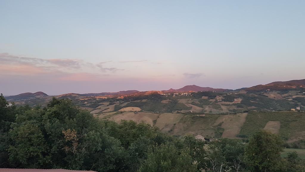 La Locanda dei Cavalieri Affittacamere Lugagnano Val d'Arda Esterno foto